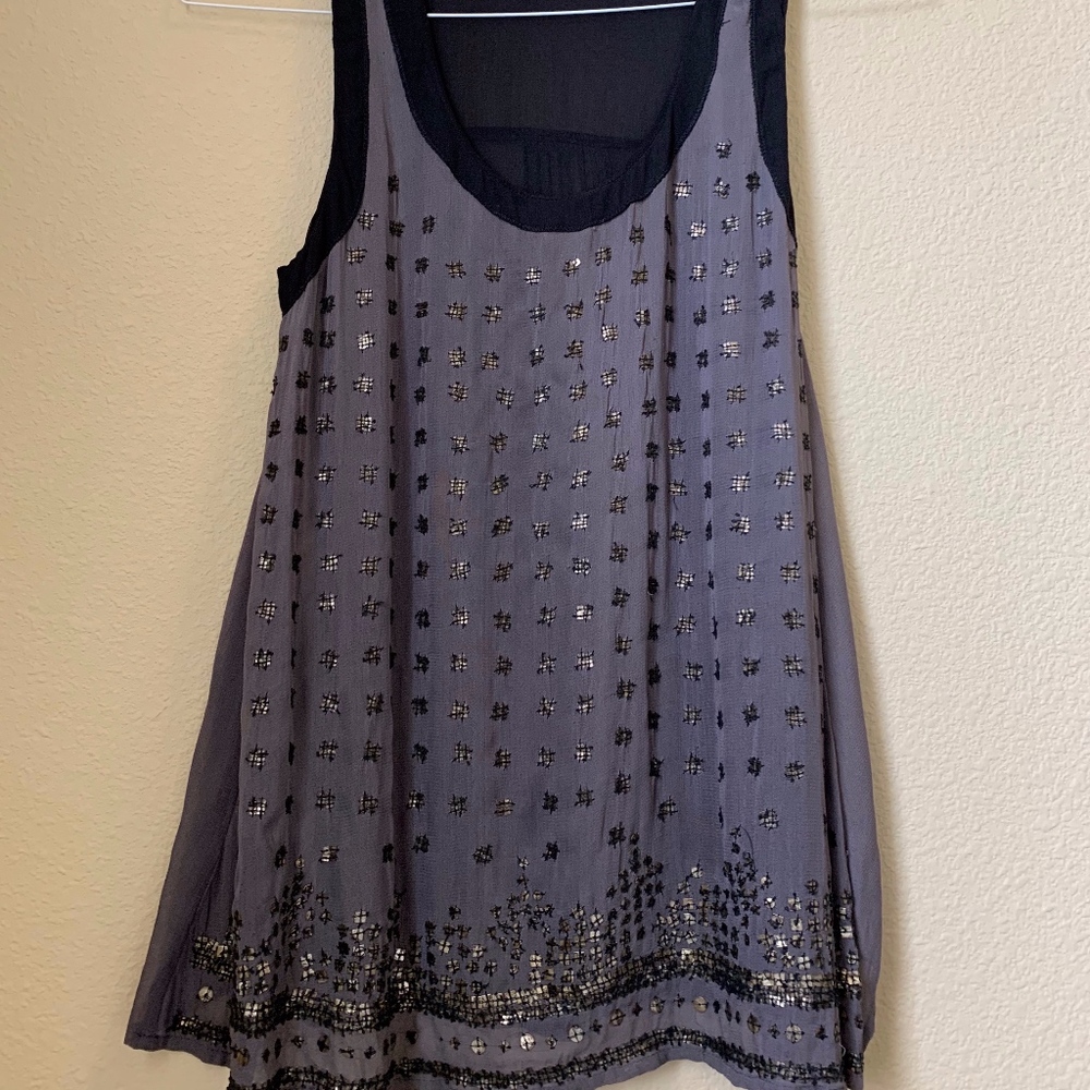grey/gold tank
